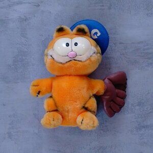 Vintage 1981 Garfield Baseball Themed Plush Toy